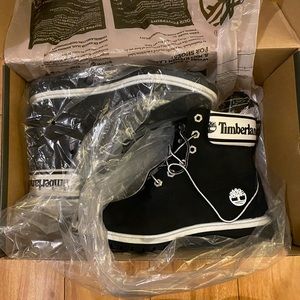 Timberland Premium 6 in Waterproof Boot // Size 7 // B&W